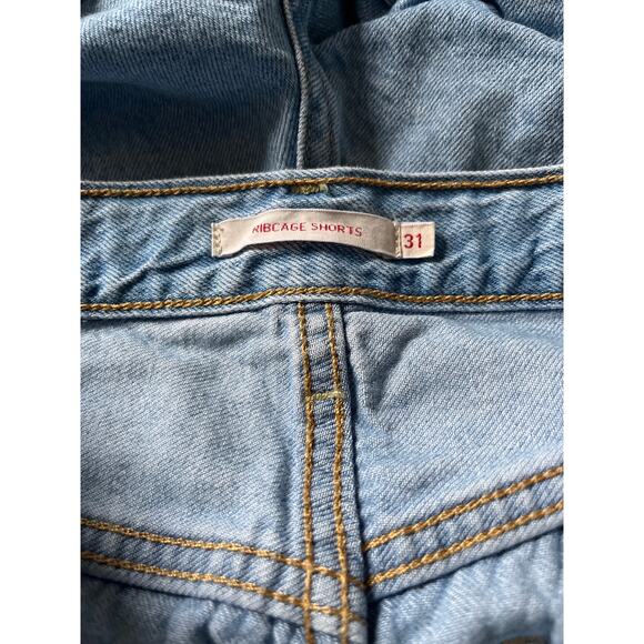 Levi's Ribcage Light Wash Button Fly Cotton Blend High Rise Shorts Size 31 - Picture 5 of 7